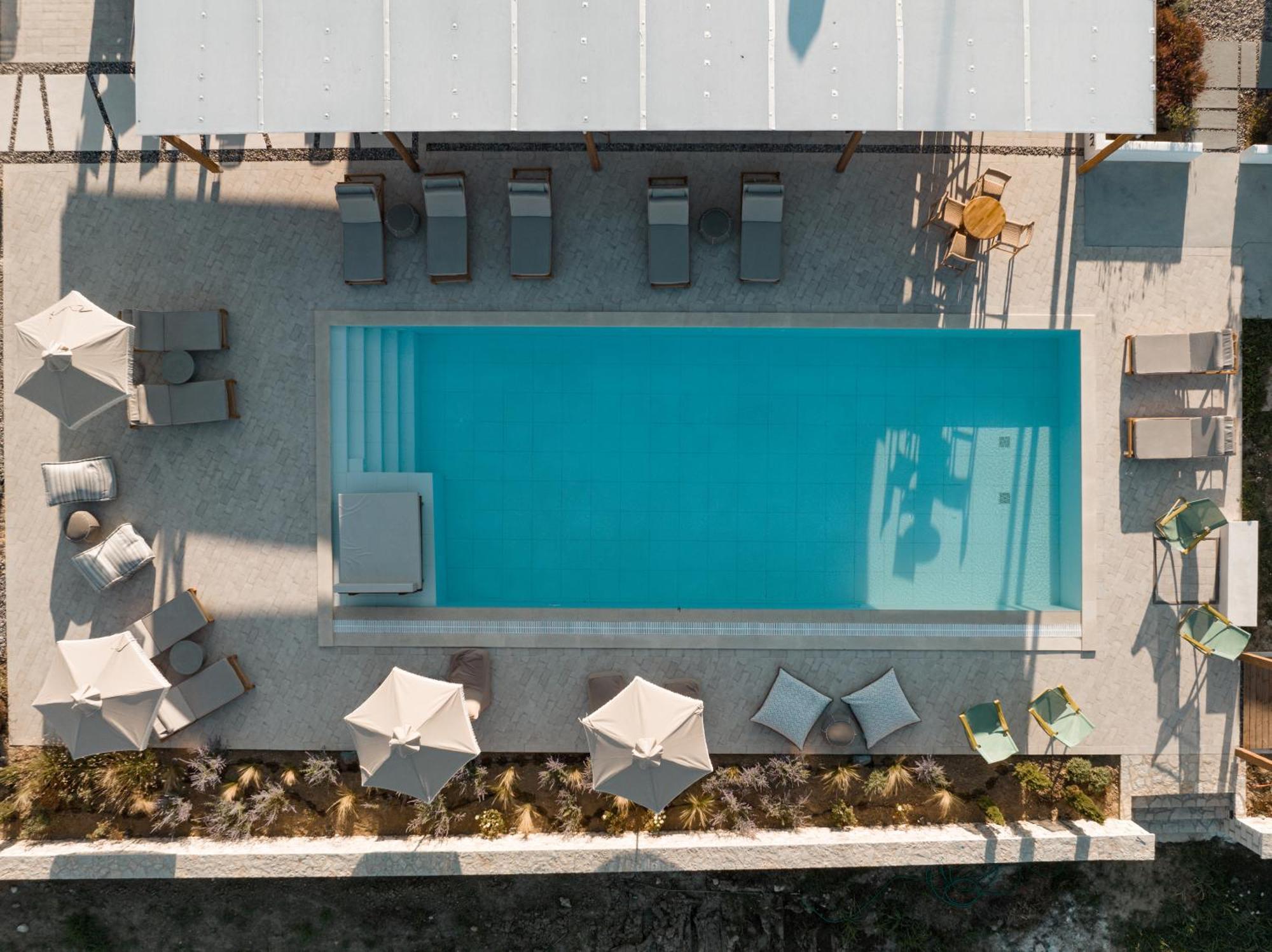 Trinity Design Suites Valanidorachi Esterno foto