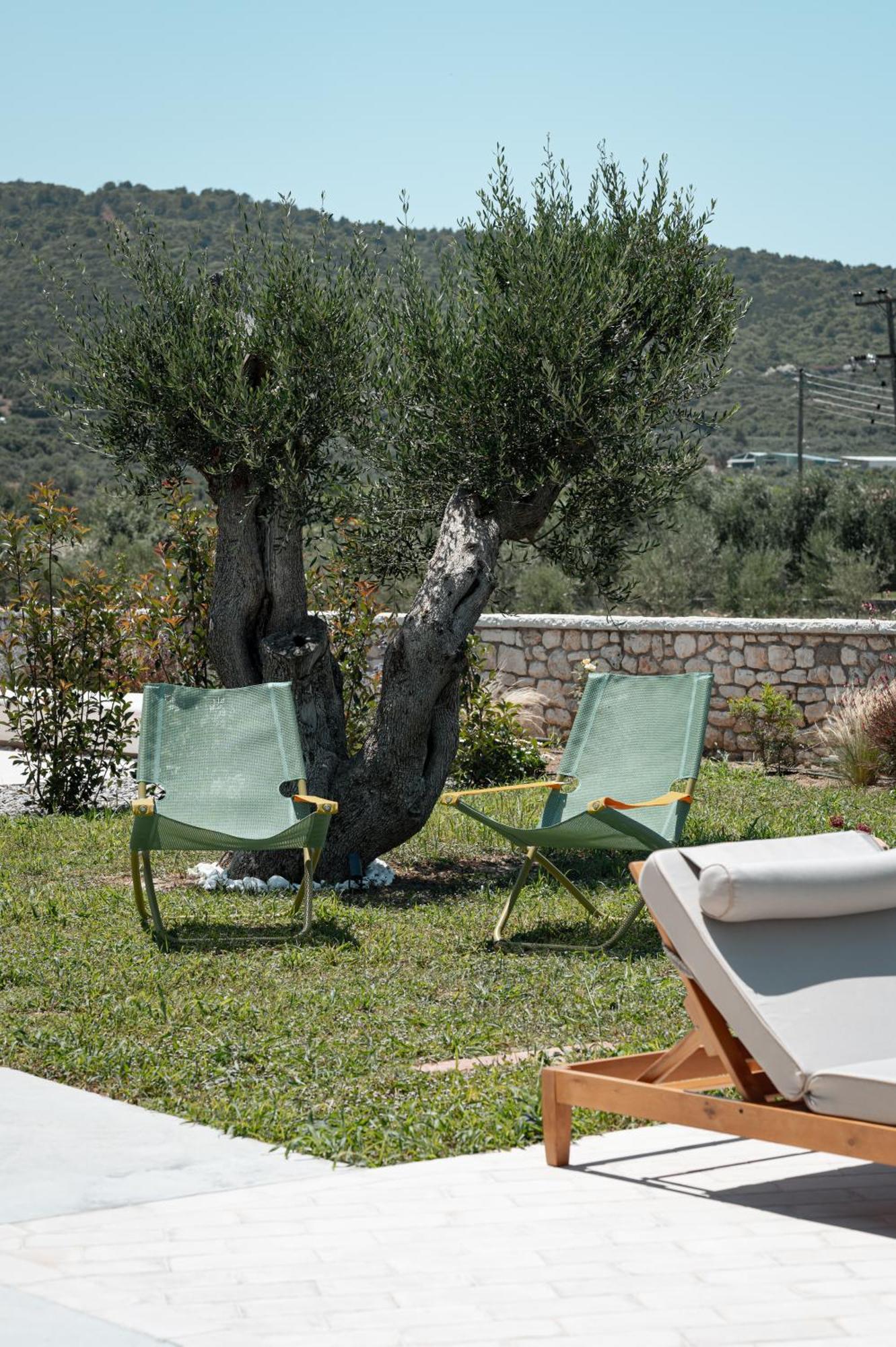 Trinity Design Suites Valanidorachi Esterno foto