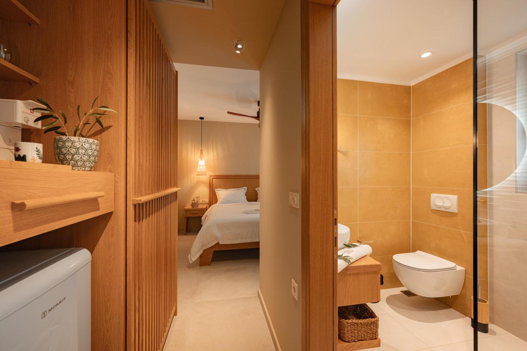 Trinity Design Suites Valanidorachi Esterno foto
