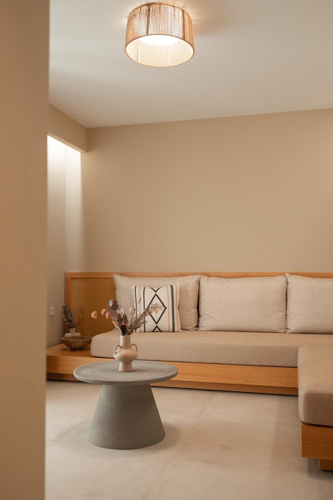 Trinity Design Suites Valanidorachi Esterno foto