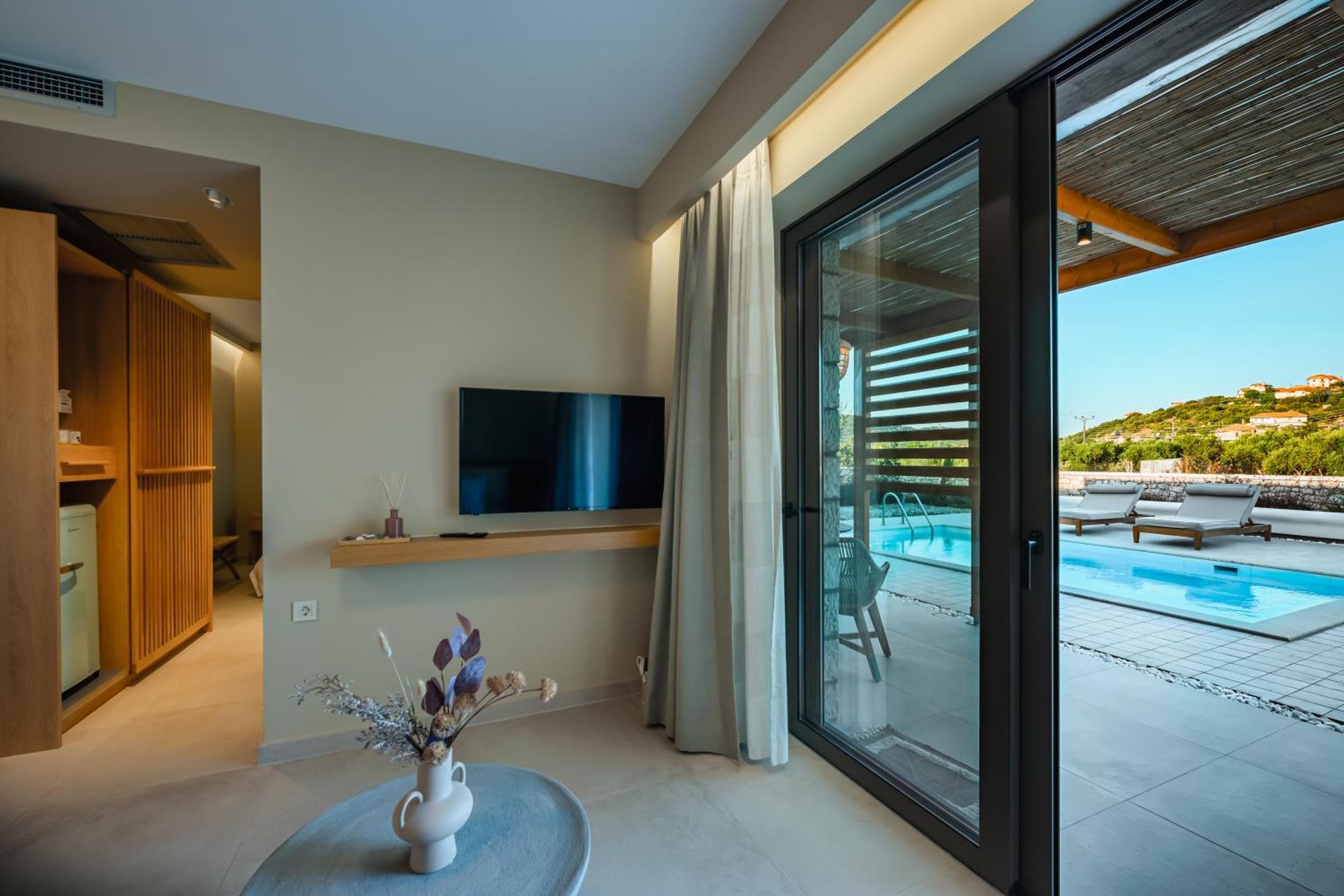 Trinity Design Suites Valanidorachi Esterno foto