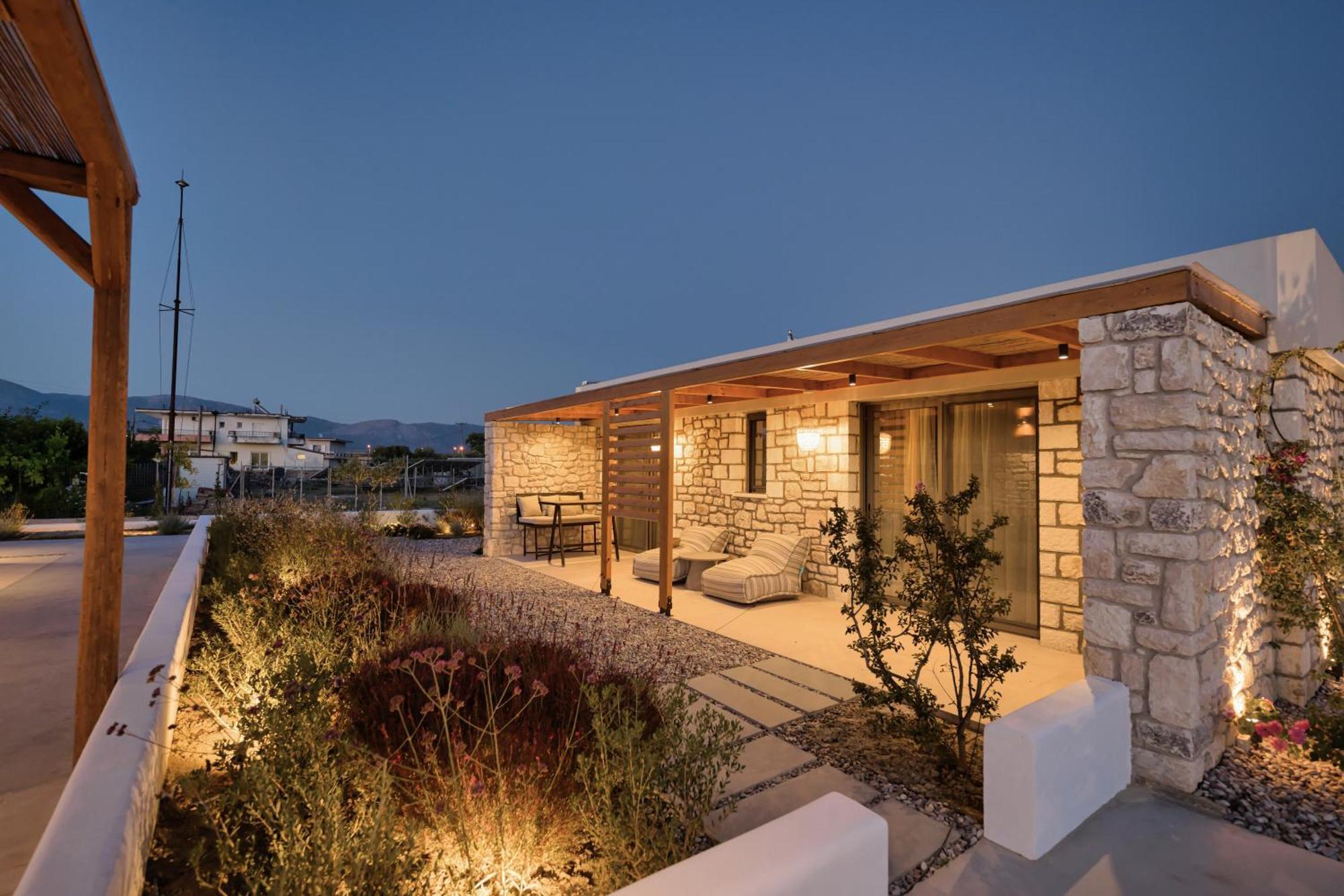 Trinity Design Suites Valanidorachi Esterno foto