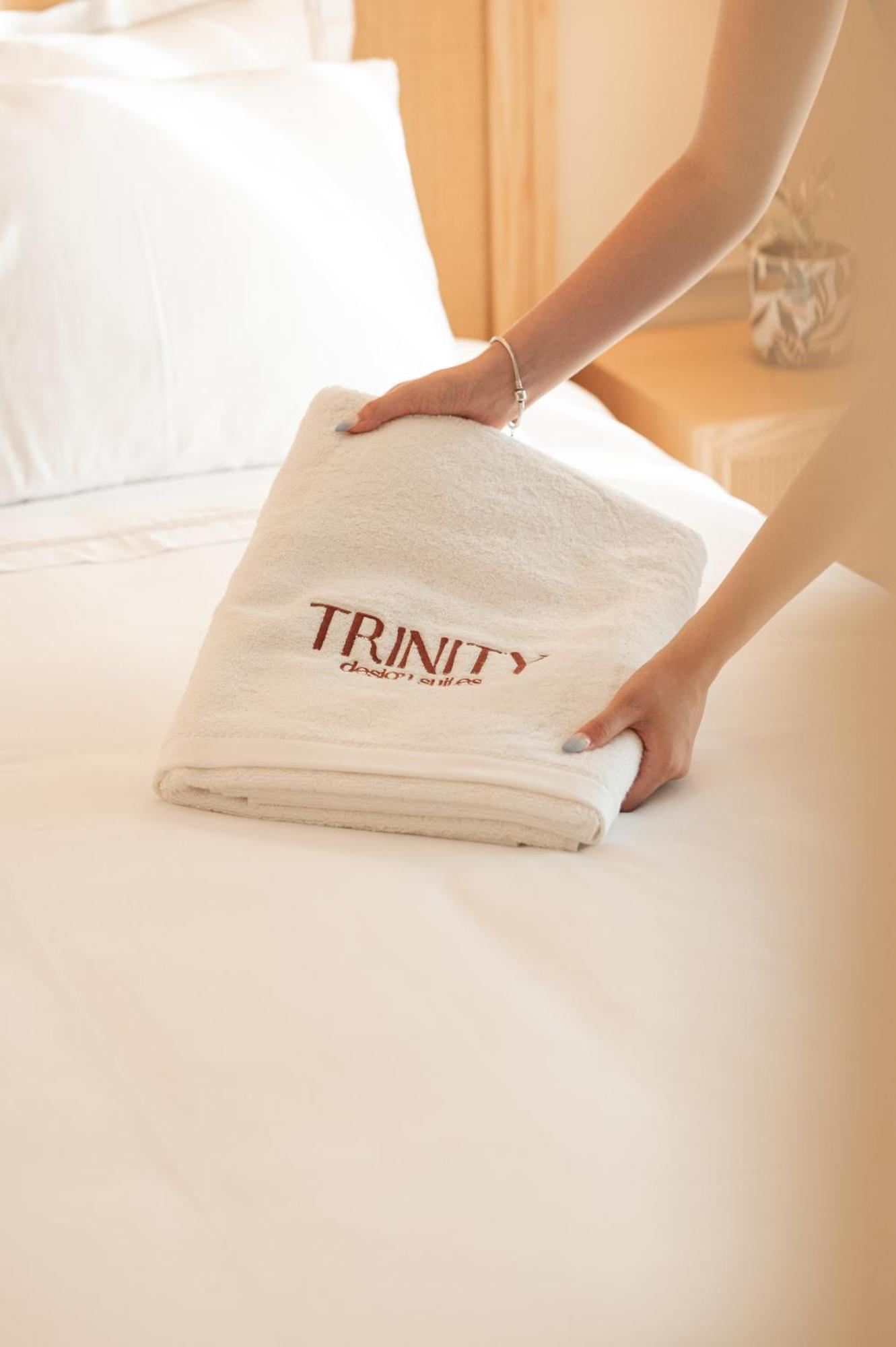 Trinity Design Suites Valanidorachi Esterno foto