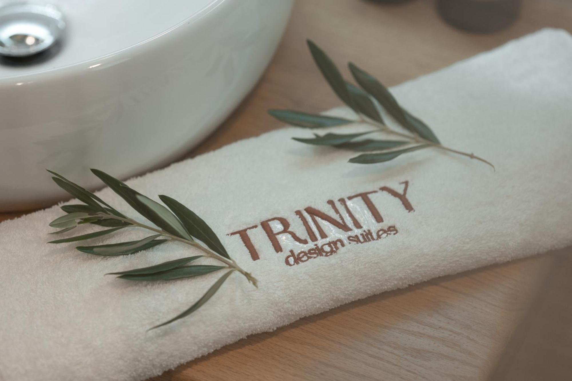 Trinity Design Suites Valanidorachi Esterno foto