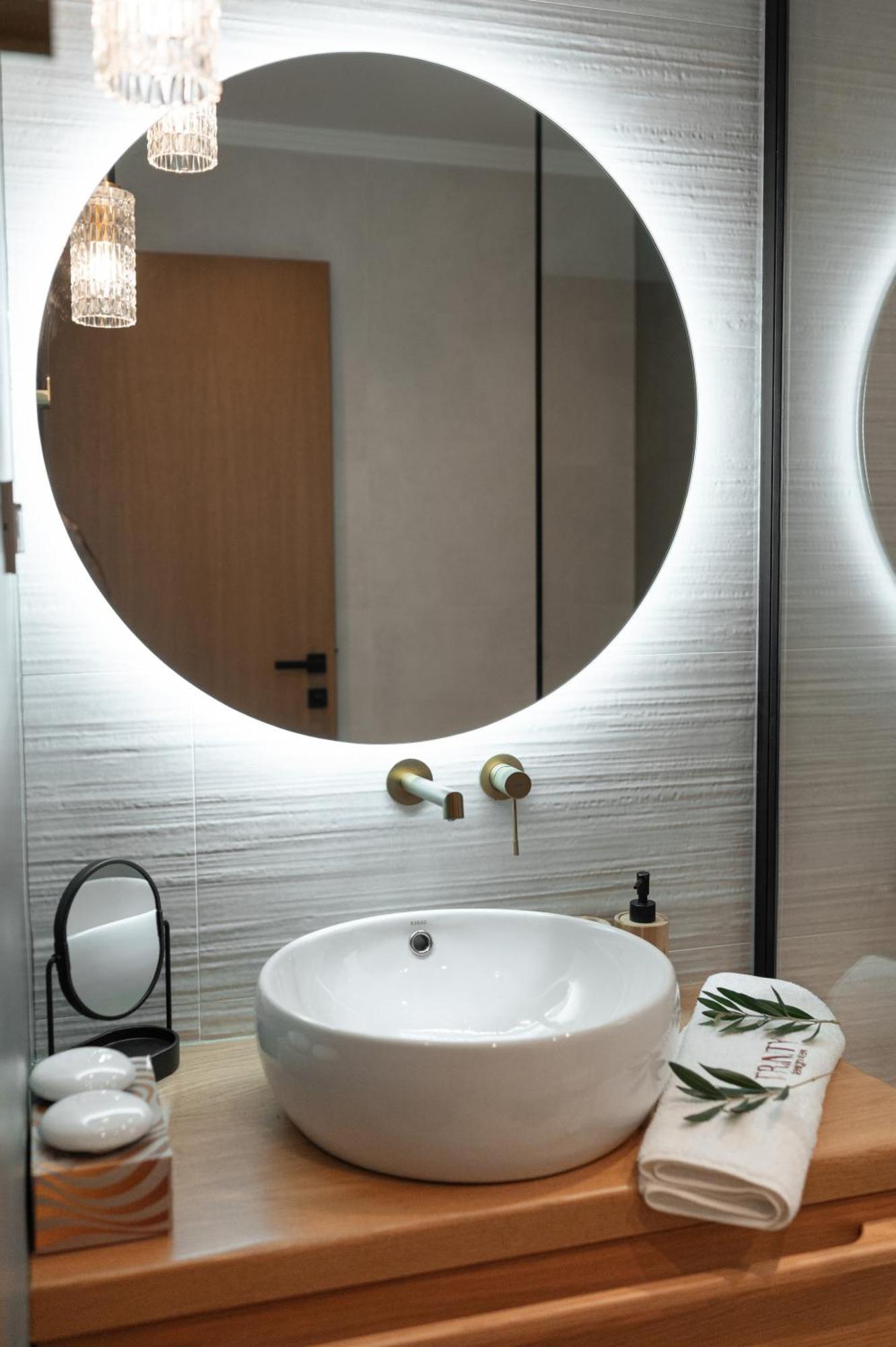 Trinity Design Suites Valanidorachi Esterno foto