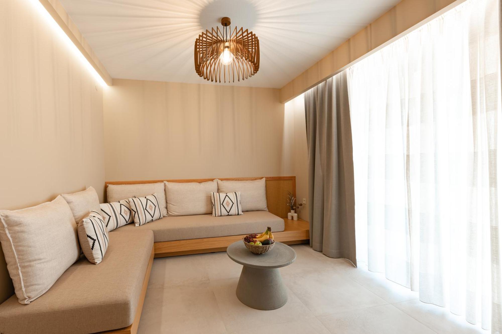 Trinity Design Suites Valanidorachi Esterno foto
