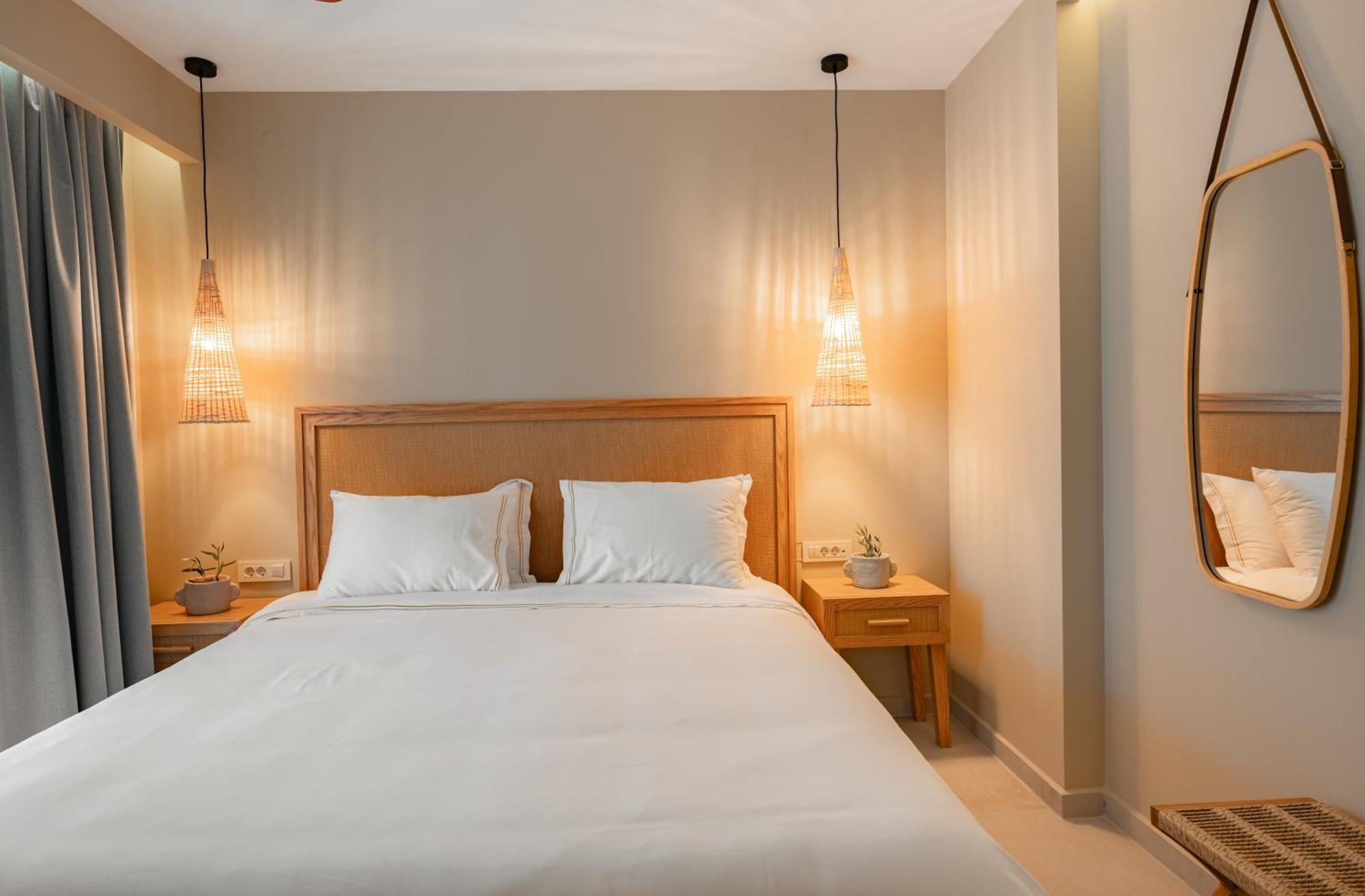 Trinity Design Suites Valanidorachi Esterno foto